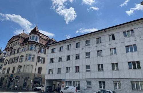 District 8 Apartment | Very central and sunny 2BR flat (Marble 2)