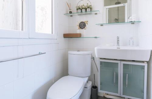Saint-Gervais Apartment | Very Central Studio Apartment for 2 in Paris
