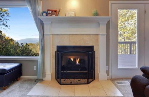 Skyland House | Very Close To Dt & Biltmore, Fire Pit, View