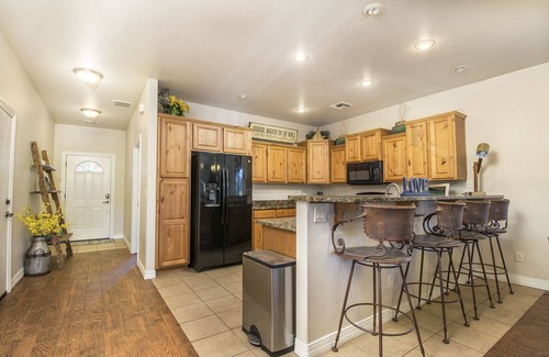 Swiss Manor House | Very Comfortable Family Friendly Home In Town W/Open Layout & 500 MB Internet!
