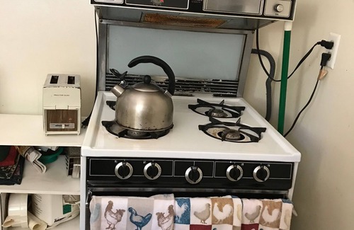 Sugarloaf House | VERY COZY AND CHARMING 2 BDRM HSE PET FRIENDLY