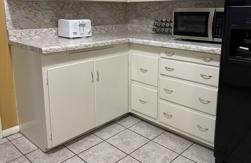 Hillsboro House | Very cozy home 20 minutes from Portland also 1 mile from Roloff farms