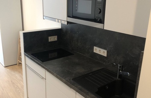 Neukoelln Apartment | Very modern studio apartment right next to the subway station