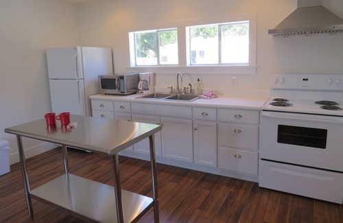 Trinity Center Cabin | Very Nice 1 Bedroom Cabin Near Marina/Lake, Store, Restaurant, Trails, Sleeps 4