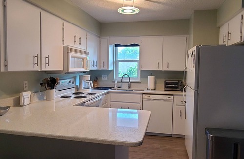 Englewood Condo | Very Nice, Clean Condo on Manasota Key! Close to Everything!