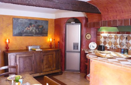 L'Isle-sur-la-Sorgue Apartment | Very nice apartment, right in the center with private garden -