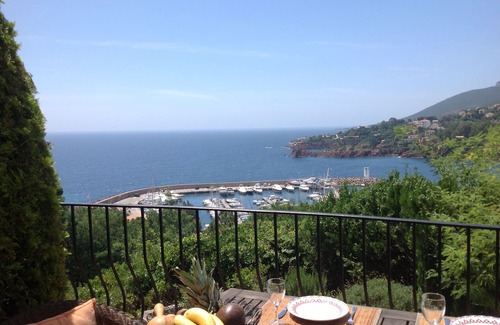 Theoule-sur-Mer Apartment | Very nice ground garden furniture