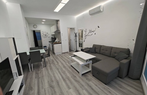 Ciudad Lineal Apartment | Very quiet area, all brand new