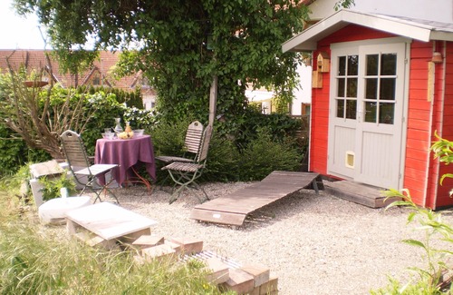 Uhldingen-Muehlhofen Apartment | Very quietly situated vacation oasis with feel-good character for non-smokers