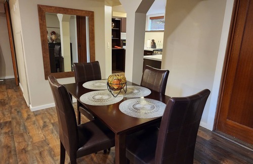 Wallingford Apartment | Very specious Apt in heart of Wallingford