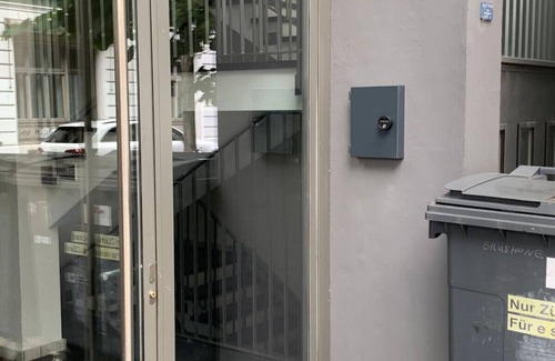 Sihlfeld Apartment | Very sunny 1BR flat in the city center (West4)