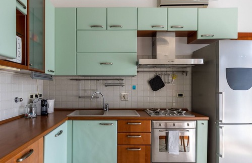 Navile Apartment | Vestiari apartment I with terrace by Wonderful Italy
