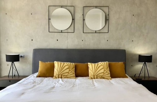Queretaro Apartment | VH | Lujoso Apt + gym + piscina + wifi | Qro | 351