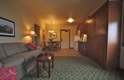 Lynden Resort | VI @ Homestead Resort, Cozy 1-bedroom resort for 7 nights in gorgeous Lynden