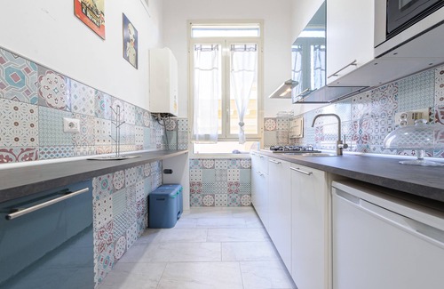 Vomero Apartment | Via Aniello Falcone 72b