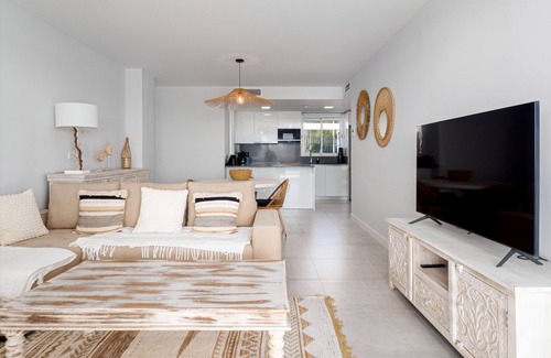 Casares Apartment | Via Celere 2325 Golf and Seaviews, Costa Del Sol