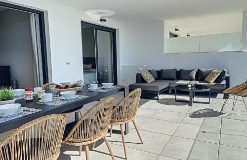 Casares Apartment | Via Celere 2331 Luxury Sea View Apartment