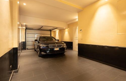 Santo Spirito Apartment | Via del Campuccio, 72 - 300 sqm Luxurious with Parking and Private Terrace - Florence Charming Apartments