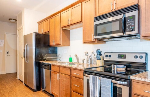 Wesley Heights Apartment | Viagem Stylish Studio in Top Location