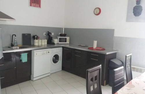 Vias House | Vias 95m2 comfortable space +terrace 2km sea. 6 to 8 people -