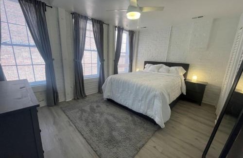 Downtown Richmond Apartment | Vibe Central - Chic Shockoe 1BR