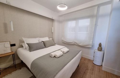 La Coruna Apartment | VibesCoruña-Rubine 20
