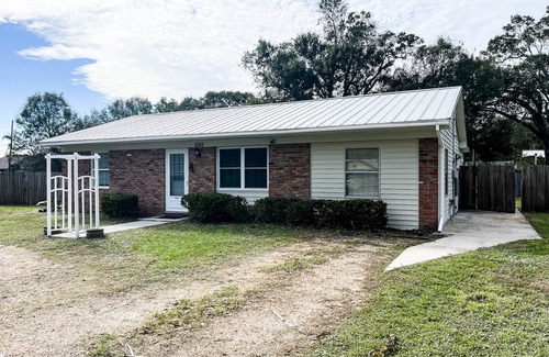 Vero Beach South House | Vibing In Vero - 3Bedrooms 2Baths With Wi-Fi