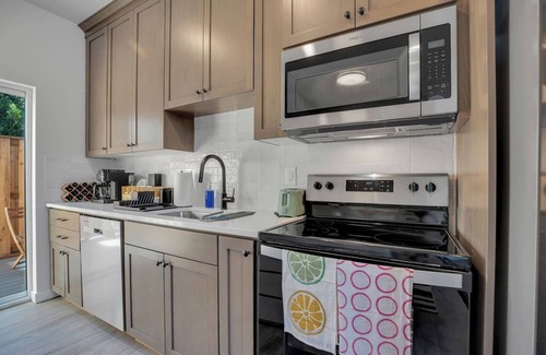Concordia Apartment | Vibrant 1BR Duplex Near Alberta Arts District