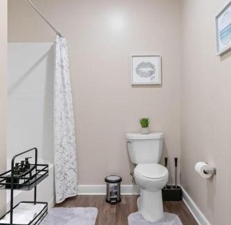 Stafford Apartment | Vibrant 2beds /2baths Casa