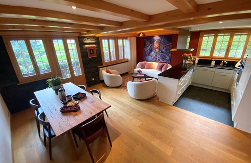 Schoenried Ski Chalet | Vibrant 3-bedroom Ski Chalet In Gstaad