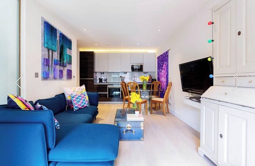 Sands End Apartment | Vibrant Chelsea Apartment