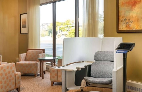 Wauwatosa Hotel | Vibrant Downtown Wauwatosa Stay! 2 Comfortable Units with Pool & Free Parking!