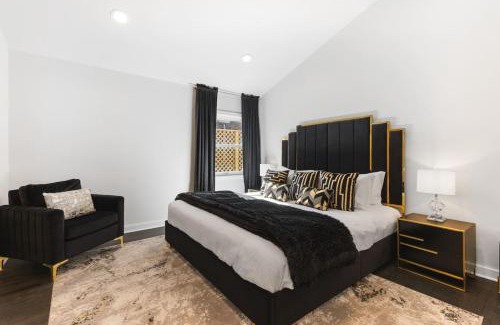 Greenwood Apartment | Vibrant Neon Condo Near Restaurants, Coffee and Bars