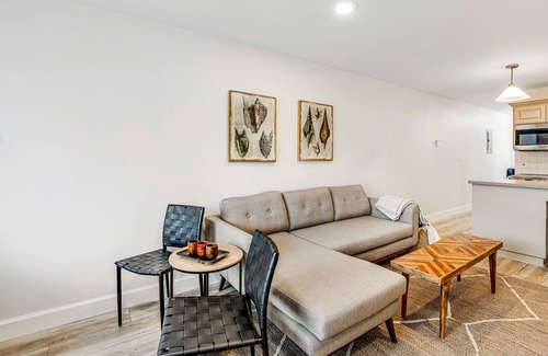 Neskowin Condo | Vibrant, polished condo with oceanfront views, patio & W/D access