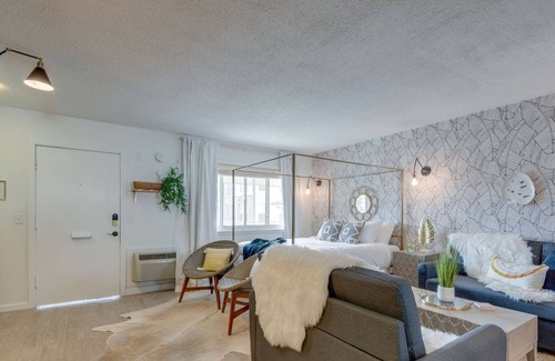 Melrose Apartment | Vibrant Studio Within 2 Miles of Downtown with Pool