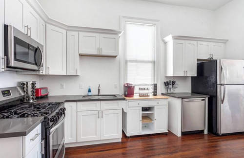 Freret Condo | Vibrant Uptown Condos