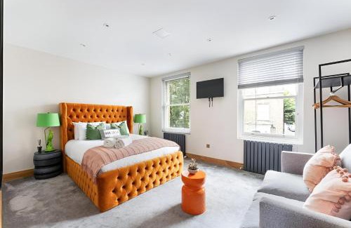 East Walworth Apartment | Vibrant Urban Escape, Family Friendly - Sleeps 8!