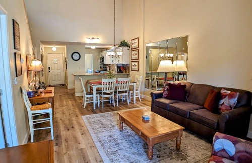 Table Rock Condo | Vibrations~Luxury Lakefront Condo~Pools~HotTub