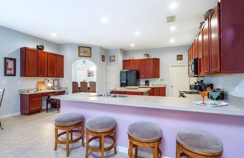 Legacy Park House | Viburnum Villa, 5 bed luxury poolhome on Legacy Park, 15 minutes from Disney