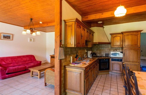 Vic-sur-Cere House | Vic-sur-Cère Family Nest