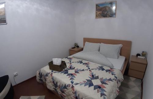 Sector 5 Apartment | Victor Residence 38