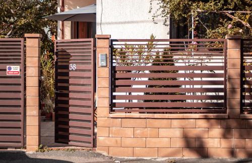 Sector 5 Apartment | Victor Residence 38