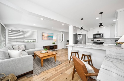 South Laguna Apartment | Victoria Beach Escape w/Outdoor Fire-Pit