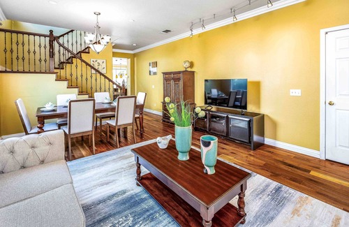 Rancho Cucamonga House | Victoria Garden on River Oaks #140