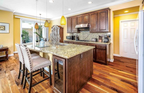 Rancho Cucamonga House | Victoria Garden on River Oaks #140