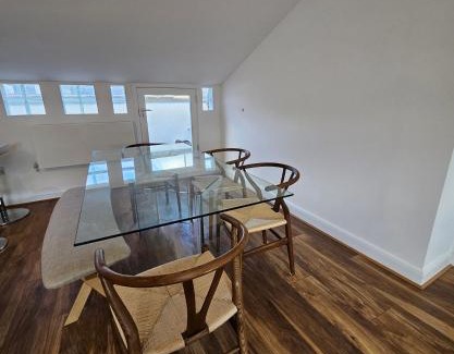 Moffat Apartment | Victoria, Haru Residence 6bed Room and 4bath Rooms Apartment