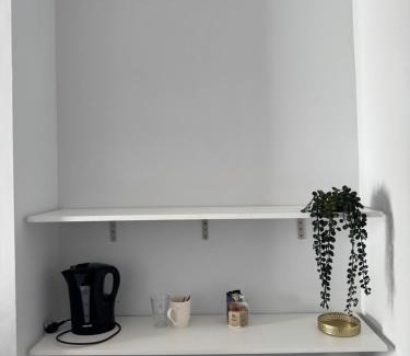 Haselbury House | Victoria House - Cozy Rooms
