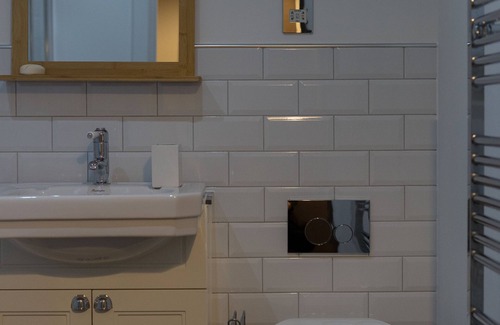 Stratford Apartment | Victoria park apartment in vibrant East London area