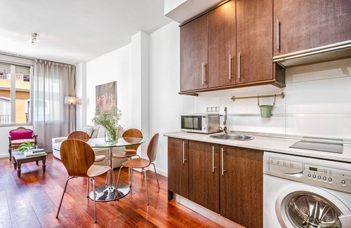 El Ejido Apartment | Victoria Premium Apartment