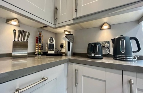 Cambridge House | Victorian 3 Bedroom Home with courtyard in Cambridge